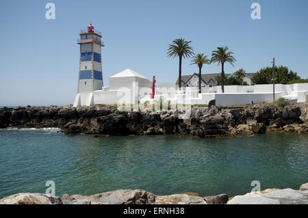 Farol de Santa Marta faro in Cascais, Portogallo Foto Stock