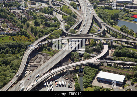 Vista aerea della giunzione di spaghetti alla rete stradale a ghiaiosi Hill, Birmingham, Regno Unito Foto Stock