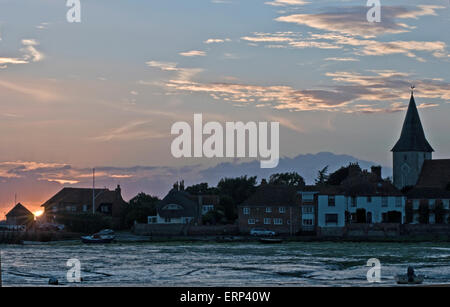 Bosham villaggio nel west sussex al crepuscolo Foto Stock