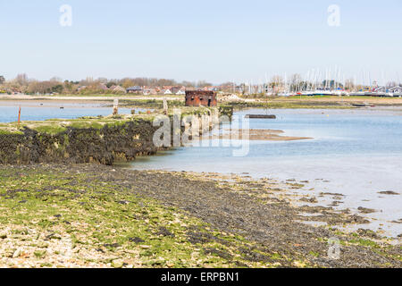 Porto di Chichester, Hayling Billy ex ponte ferroviario da Hayling Island sul Solent, Inghilterra meridionale, Hampshire, Regno Unito Foto Stock