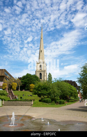 La guglia della diruta chiesa di St Andrews Worcester Worcestershire Inghilterra REGNO UNITO Foto Stock