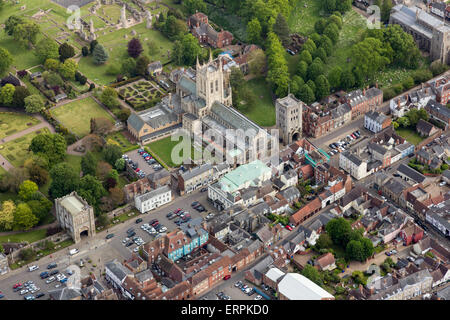 Foto aerea di Bury St Edmunds mostrante la St Edmundsbury Cathedral Foto Stock