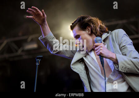 Porto, Portogallo. Il 6 giugno, 2015. Foxygen suona dal vivo di fronte a un pubblico di centinaia di persone al terzo giorno di NOS Primavera Sound 2015 tenutasi a Porto. Credito: Diogo Baptista/Pacific Press/Alamy Live News Foto Stock