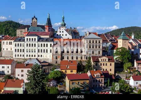 Città di Loket Repubblica Ceca, storico città vecchia vista castello di Loket città ceca Foto Stock