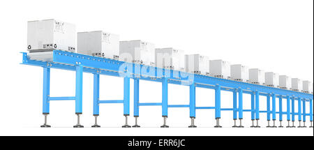 Vista orizzontale della industriale blu convogliatore a rulli con il bianco scatole di cartone. Foto Stock