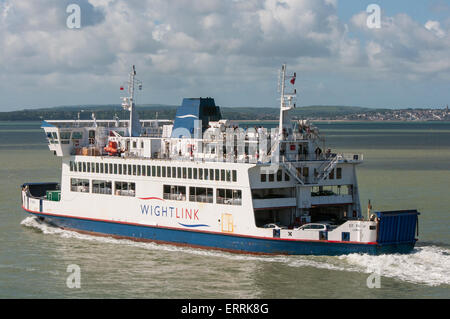 Wightlink traghetto per auto legati per l'Isola di Wight. Foto Stock