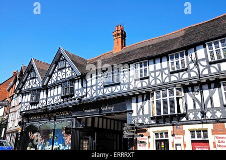 I conciatori commercianti di vino edificio con travi di legno, Shrewsbury, Shropshire, Inghilterra, Regno Unito, Europa occidentale. Foto Stock