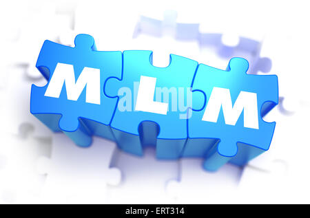 MLM - Testo su puzzle blu. Foto Stock