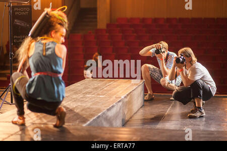 Aria Aperta Foto Festival, il Parlamento mostra di opportunità fotografiche, conclusosi a Cesky Krumlov, Repubblica Ceca, 7 giugno 2015. (CTK foto/Tomas Binter) Foto Stock