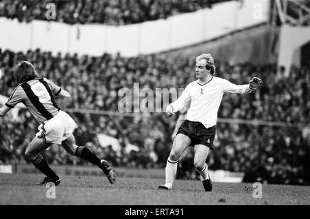 Tottenham Hotspur 2-0 Hull City, fa il quarto round in abbinamento a White Hart Lane, sabato 24 gennaio 1981. Terry Yorath Foto Stock