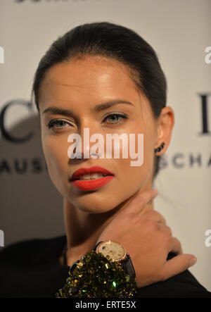 IWC Schaffhausen celebra "intramontabile Portofino' evento di gala durante Art Basel Miami Beach con: Adriana Lima dove: Miami Beach, Florida, Stati Uniti quando: 03 Dic 2014 Credit: Johnny Louis/WENN.com Foto Stock