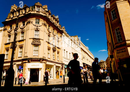 Bagno, Somerset, Regno Unito. 8 Giugno, 2015. Meteo: una calda giornata estiva nella città termale. Credito: Richard Wayman/Alamy Live News Foto Stock