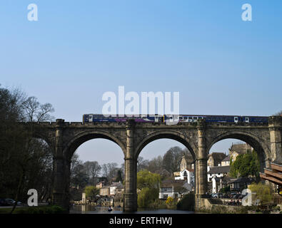 Dh Knaresborough viadotto KNARESBOROUGH North Yorkshire treno viadotto del Regno Unito su fiume Nidd in Ripon Foto Stock