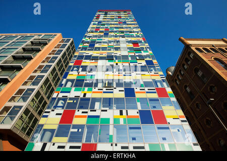 Colorium edificio in media port di Dusseldorf, RENANIA DEL NORD-VESTFALIA, Germania, Europa Foto Stock