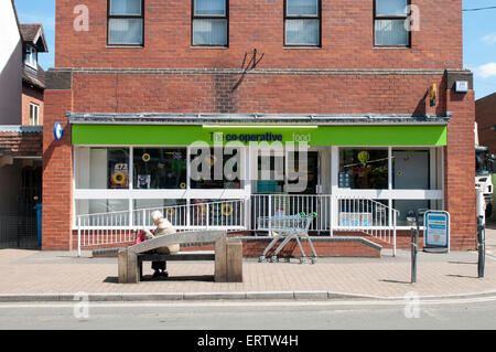 Co-op negozio di alimentari, High Street, Kinver, Staffordshire, England, Regno Unito Foto Stock