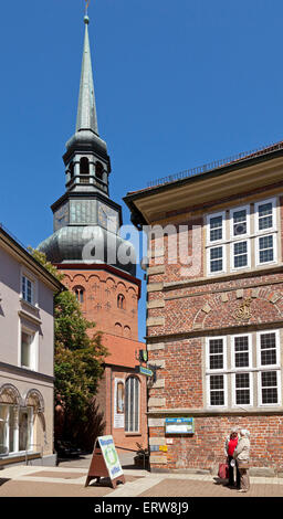 S. Cosmae et Damiani chiesa e il municipio, Stade, Bassa Sassonia, Germania Foto Stock