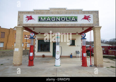 La Magnolia Gas Station in Shamrock, Texas lungo la Route 66. Foto Stock