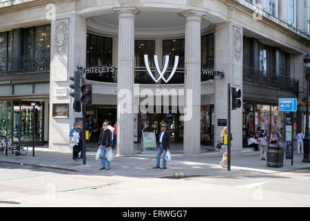 Una vista generale del centro commerciale Whiteleys a Queensway, Londra Foto Stock