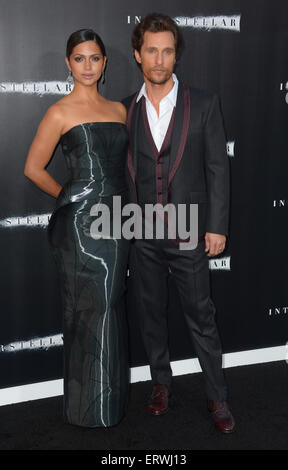Attore Matthew McConaughey e Camila Alves Alves, Los Angeles, CA 9 Giugno 2015 Foto Stock