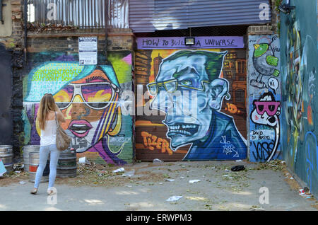 Londra, UK, 7 giugno 2015,soleggiata domenica pomeriggio Brick Lane Tower Hamlets.zona Shoreditch sta vivendo la popolarità di burst è parte Shoreditch giovani,alla moda di rigenerazione creativa precedentemente malandato area interna della città. Foto Stock