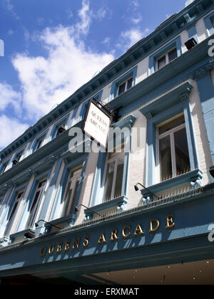 Queens Arcade nel Victoria Quarter Leeds West Yorkshire Inghilterra Foto Stock