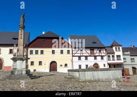 Repubblica ceca Utery, una piccola e pittoresca cittadina, Plzen regione ovest Boemia, Renaissance Townhouses ciottolo square Foto Stock