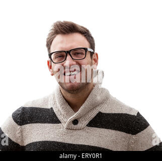 Ritratto di un bel giovane uomo sorridente, isolata contro uno sfondo bianco. Foto Stock