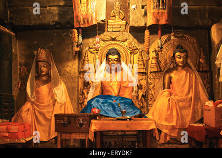 Golden Statue di Buddha a Patrimonio Mondiale UNESCO tempio di Mahabodhi ; Bodhgaya, ; Bihar ; India - aad 156288 Foto Stock