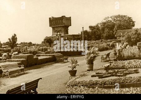 Antico giardino pensile degli anni '1900; Malabar Hill; Bombay Mumbai; Maharashtra; India - aad 170538 Foto Stock