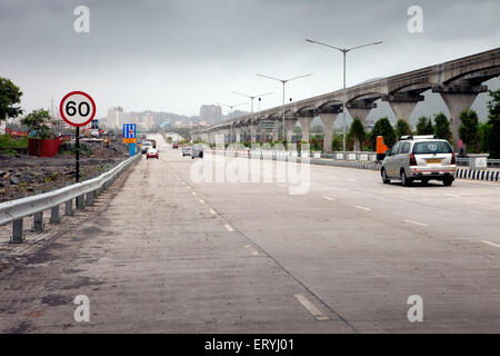 Autostrada orientale road Wadala Mumbai Maharashtra India Asia Foto Stock