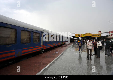 Royal Rajasthan sul treno di ruote di Madhya Pradesh Khajuraho India Asia Foto Stock