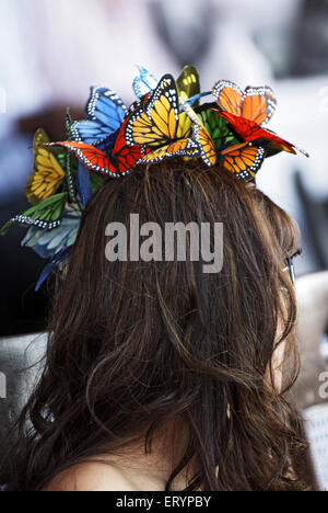 Elegante cappello alla moda, Poonawalla Breeders Million Race, Mahalaxmi Race Course, Bombay , Mumbai , Maharashtra , India , Indian Derby , Asia Foto Stock