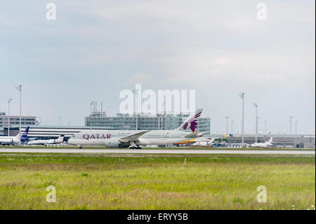 Qatar Airways Boeing 787 Dreamliner - Aeroporto di Monaco di Baviera Foto Stock