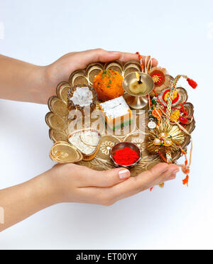 Raksha Bandhan festival ; Bombay ora Mumbai ; Maharashtra ; India Foto Stock