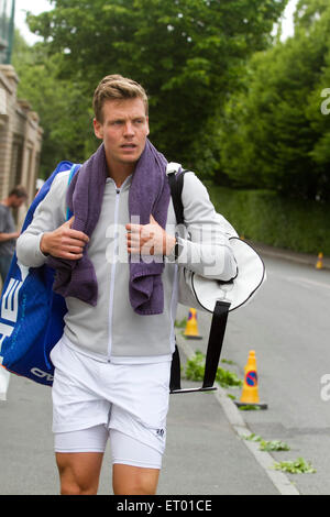 Il torneo di Wimbledon, Londra, Regno Unito. Decimo Giugno, 2015. Ceca giocatore di tennis Tomas BERDYCH arriva a WImbledon AELTC per la pratica del credito: amer ghazzal/Alamy Live News Foto Stock