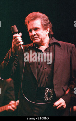 Johnny Cash, in concerto presso la Royal Albert Hall di Londra, domenica 14 maggio 1989. Foto Stock