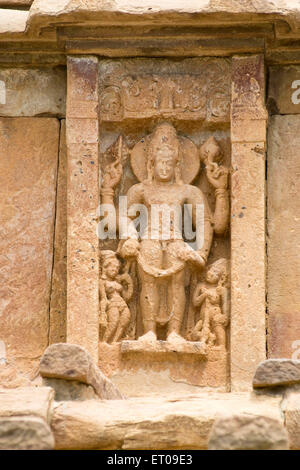 Statua del tempio di Ladkhan ; scultura del tempio di Lad Khan ; Tempio di Chalukya Shiva ; Mandir indù ; Aihole ; Karnataka ; India ; Asia Foto Stock