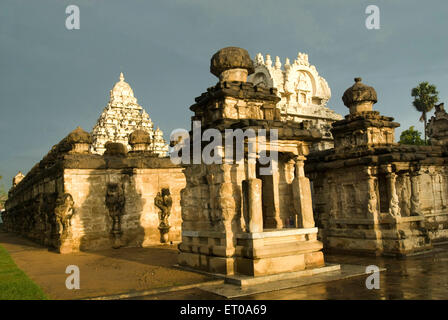 Kailasanatha tempio costruito re Pallava Narasimhavarman figlio Mahendra otto secolo in Kanchipuram vicino Chennai ; Tamil Nadu Foto Stock