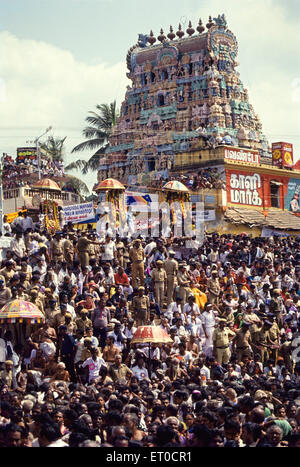 Mahamakham mahamaham festival di kasi viswanathar tempio gopuram a Kumbakonam ; Tamil Nadu ; India festival Mahamakham Foto Stock