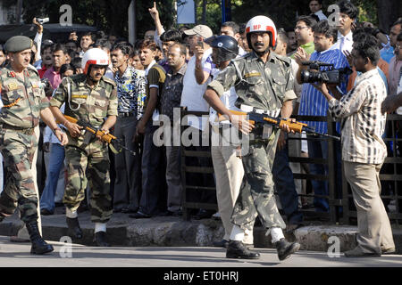 Commandoes nazionale delle guardie di sicurezza GFN Deccan Mujahideen terroristi hotel Oberoi (Trident hotel) Nariman Point ; Mumbai Foto Stock