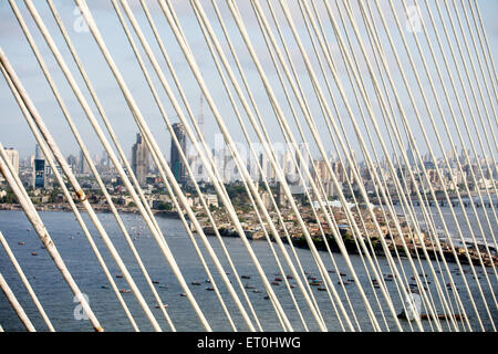 Vista in costruzione Bandra Worli sea link è di 8 corsia carreggiata doppia ponte strallato ; Bombay Mumbai Foto Stock