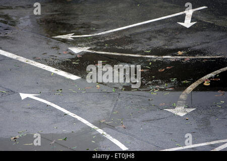 Cartelli stradali, Bandra, Bombay, Mumbai, Maharashtra, India, Asia Foto Stock