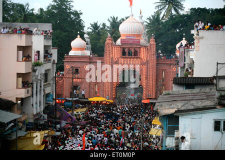 Decorate gate per royal processioni di immersione del signore Ganesh organizzato da Shrimant Raja Saheb Vijaysingh Rao Patwardhan Foto Stock