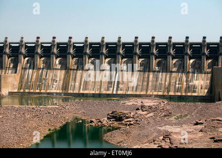 Indira Sagar Dam indipendente alto sul fiume Narmada sotto multi purpose Indira Sagar Progetto situato Khandwa Foto Stock