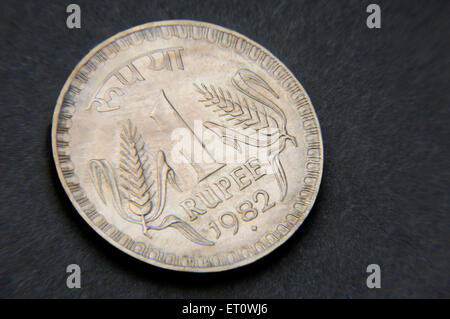 Concetto di valuta indiana una rupee coin Foto Stock