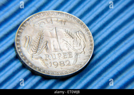 Concetto di valuta indiana una rupee coin Foto Stock