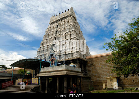 Shiva tempio dedicato a Tejo Lingam ; Garba Griha sanctum sanctorum ; Arunachala tempio ; Tiruvannamalai ; Tamil Nadu ; India Foto Stock