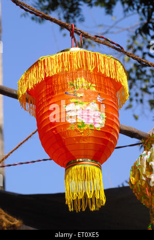 Lanterna Diwali, kandeel, lanterne di carta, in vendita, Diwali Festival, Dadar, Bombay, Mumbai, Maharashtra, India Foto Stock