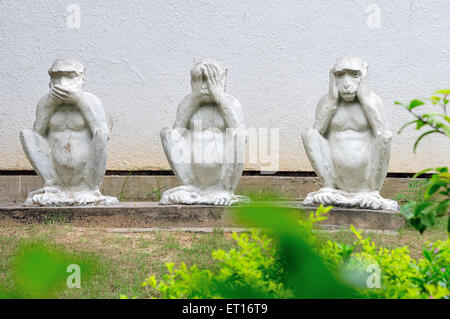 Gandhi famosa scimmie a Sabarmati Ashram Ahmedabad Gujarat India Asia Foto Stock