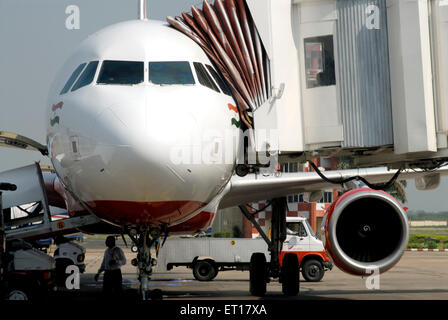 Vestibolo per aerei, ponte di imbarco passeggeri, ponte aereo, jet bridge, jetway, Ponte aereo, India Foto Stock